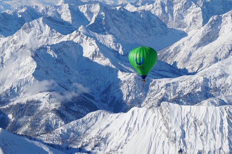 Ballonfahren_im_Winter_Hot-air_ballooning_in_winter.jpg  